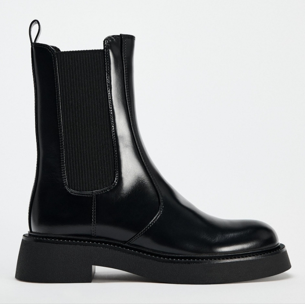 Zara Pull-On Black Chelsea Boots